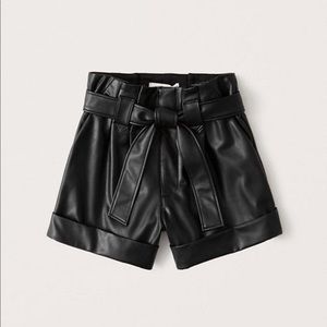 VEGAN LEATHER BELTED SHORTS